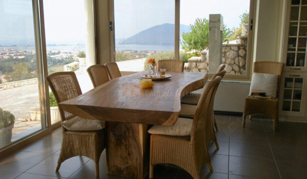 Τραπεζαρία - Dining room